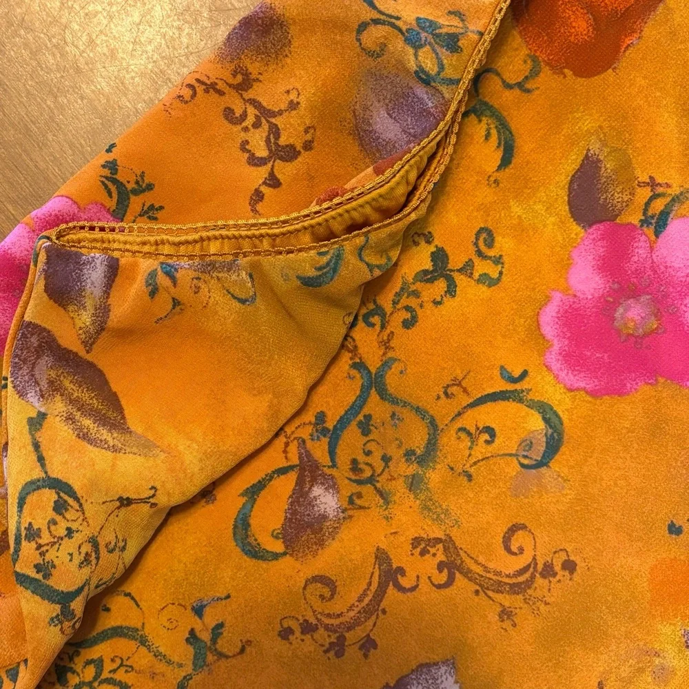 Floral a-line mini skirt, y2k fairy vibes. Xxs